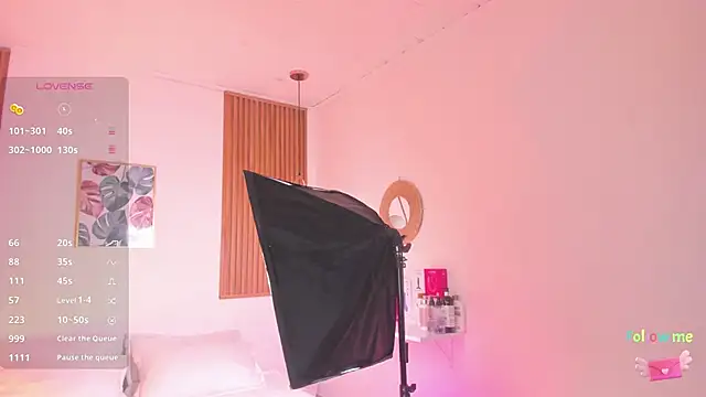 Snapshot of TiffanyWright chatting on 11.06.25 TiffanyWright online show from 11.06.25