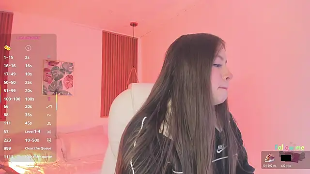 Snapshot of TiffanyWright chatting on 11.07.25 TiffanyWright online show from 11.07.25