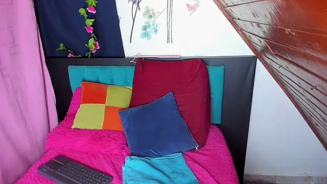 Snapshot of scarrlett40 chatting on 03.04.25 scarrlett40 online show from 03.04.25