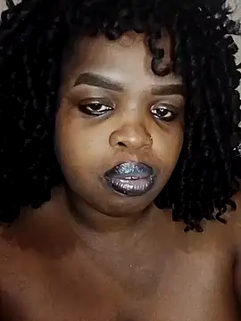 Snapshot of smileyass chatting on 12.01.24 smileyass online show from 12.01.24