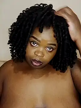 Snapshot of smileyass chatting on 12.12.24 smileyass online show from 12.12.24