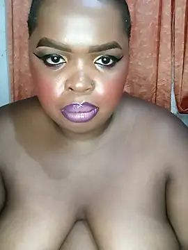 Snapshot of smileyass chatting on 10.30.25 smileyass online show from 10.30.25