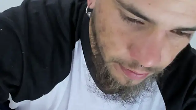 Beard xox online show from 10.24.25