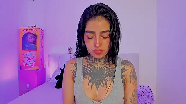 Snapshot of shadowcatt_ chatting on 09.09.25 shadowcatt online show from 09.09.25