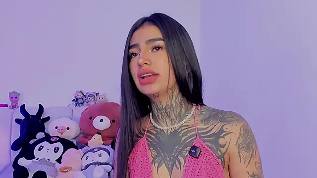 Snapshot of shadowcatt_ chatting on 10.03.25 shadowcatt online show from 10.03.25