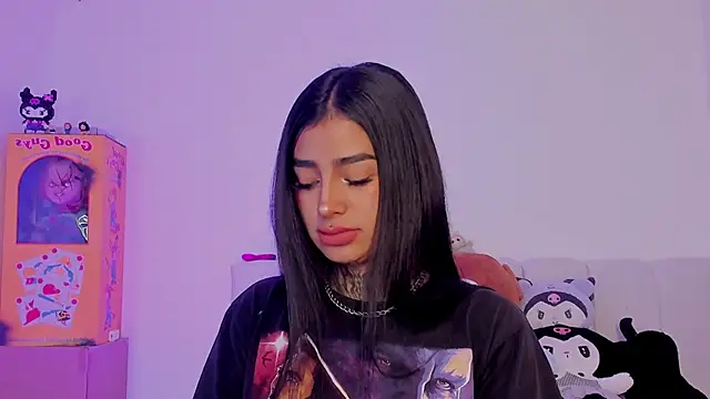 Snapshot of shadowcatt_ chatting on 10.04.25 shadowcatt online show from 10.04.25