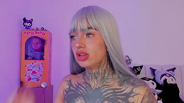 Snapshot of shadowcatt_ chatting on 10.26.25 shadowcatt online show from 10.26.25