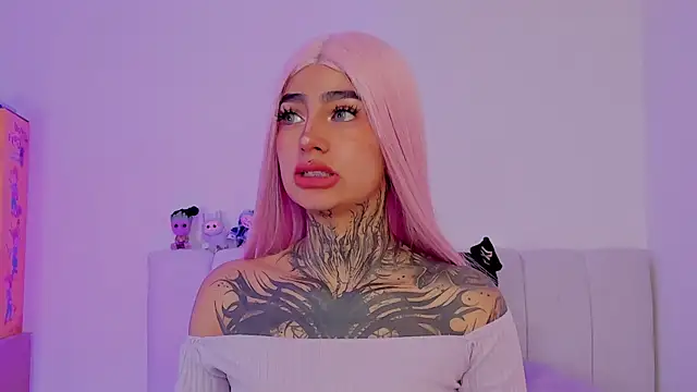 Snapshot of shadowcatt_ chatting on 11.02.25 shadowcatt online show from 11.02.25