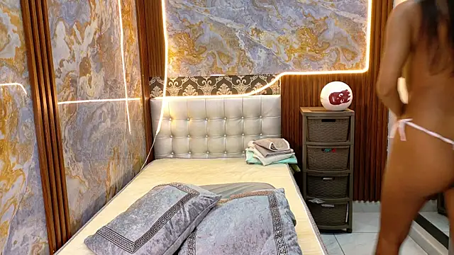 Snapshot of _Jessi29_ chatting on 11.09.25 Jessi29 online show from 11.09.25