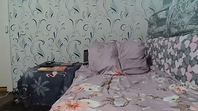 Snapshot of Vika_ chatting on 02.23.25 Vika online show from 02.23.25