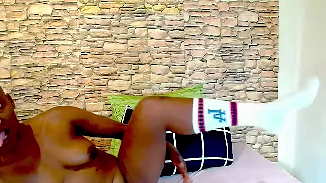 Snapshot of EbonyOlive69 chatting on 04.29.26 EbonyOlive69 online show from 04.29.26