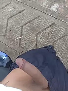 Snapshot of Cuervo_maniaco chatting on 11.04.25 Cuervo maniaco online show from 11.04.25