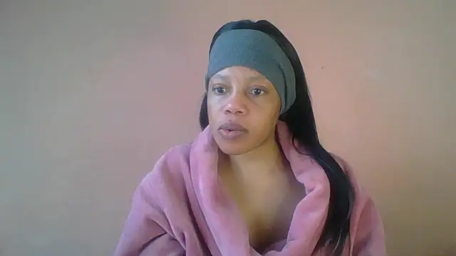 Snapshot of NAUGHTYSHALOTXX chatting on 06.04.26 NAUGHTYSHALOTXX online show from 06.04.26