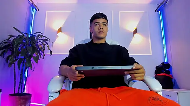 Rob saenz  online show from 11.08.25