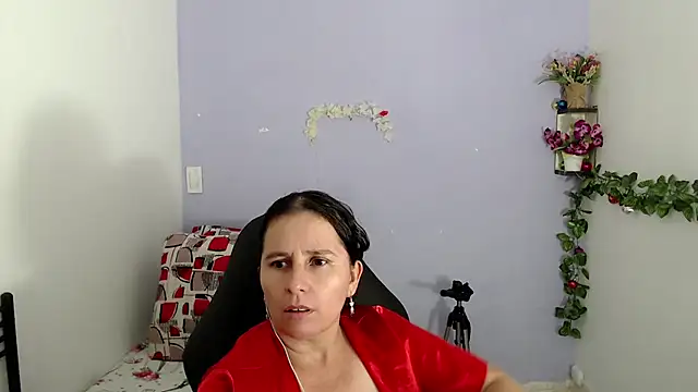 Snapshot of victoria_jones chatting on 01.18.25 victoria jones online show from 01.18.25