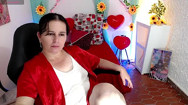 Snapshot of victoria_jones chatting on 02.14.25 victoria jones online show from 02.14.25
