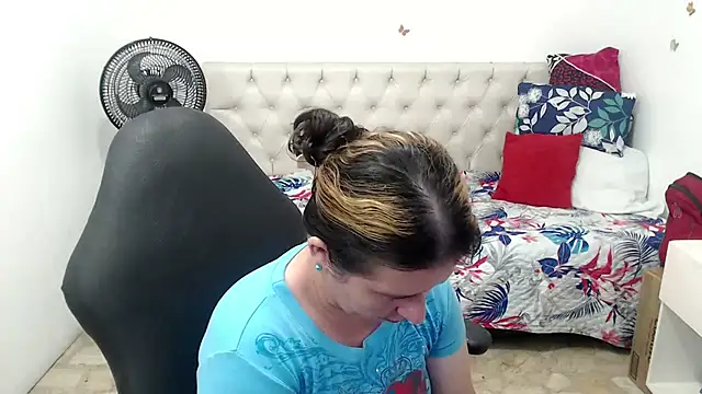 victoria jones online show from 04.02.26