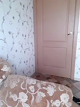 IsabellaBoni online show from 10.27.25