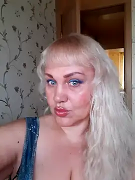 IsabellaBoni online show from 11.13.25