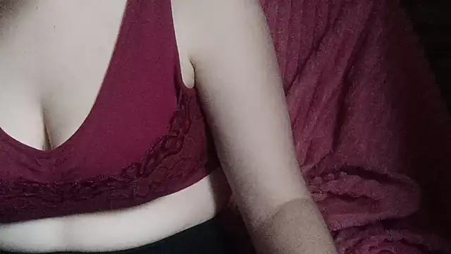 Snapshot of MarieFerguson chatting on 12.02.24 MarieFerguson online show from 12.02.24