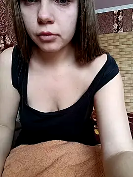 Snapshot of MarieFerguson chatting on 12.19.24 MarieFerguson online show from 12.19.24