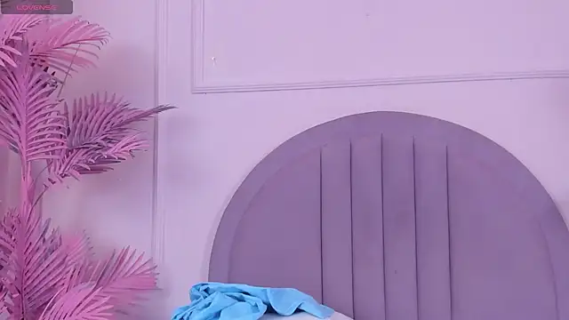 Isabellsmmith online show from 10.10.25