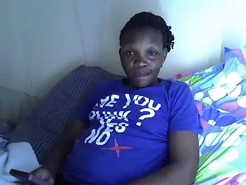 Snapshot of Sweet_serah chatting on 10.03.25 Sweet serah online show from 10.03.25