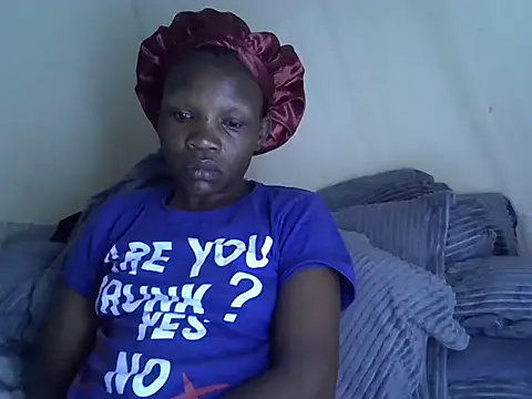 Snapshot of Sweet_serah chatting on 10.21.25 Sweet serah online show from 10.21.25