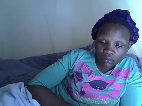 Snapshot of Sweet_serah chatting on 10.22.25 Sweet serah online show from 10.22.25