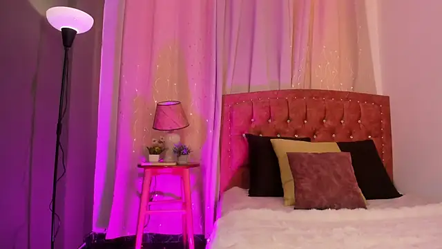 Snapshot of Zara_dulce chatting on 10.13.25 Zara dulce online show from 10.13.25