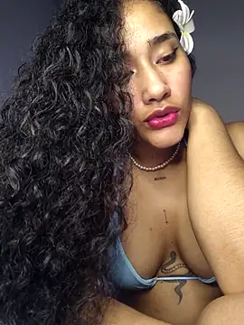 Snapshot of jaderossxx chatting on 05.28.26 jaderossxx online show from 05.28.26