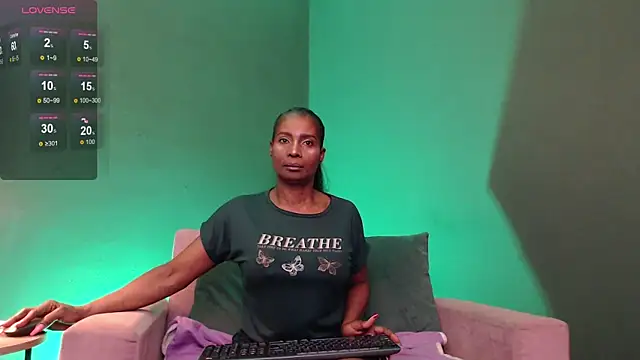 Snapshot of amara_bss_ chatting on 01.07.25 amara bss online show from 01.07.25