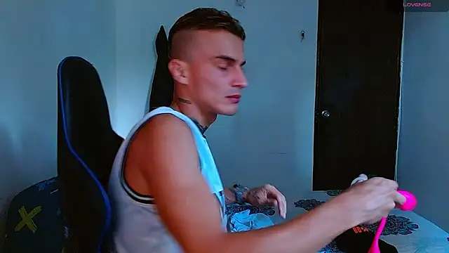 bray hotboy777 online show from 01.17.26