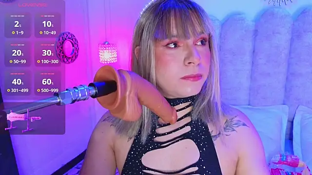 Snapshot of Vicky_Campbell_ chatting on 03.22.25 Vicky Campbell online show from 03.22.25