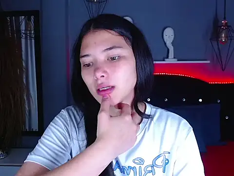 Snapshot of valery_sweetie chatting on 11.20.25 valery sweetie online show from 11.20.25