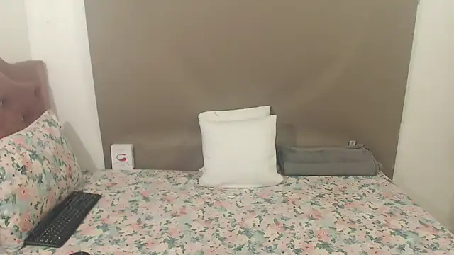 kimberlyjamexxx online show from 10.17.25