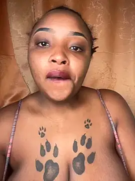 Snapshot of Savage_baby chatting on 12.20.24 Savage baby online show from 12.20.24