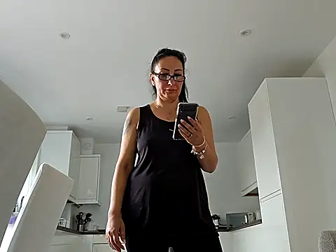 Misscorpion69 online show from 10.13.25