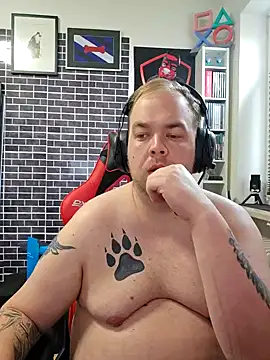 Snapshot of PupW0lfy chatting on 12.30.24 PupW0lfy online show from 12.30.24