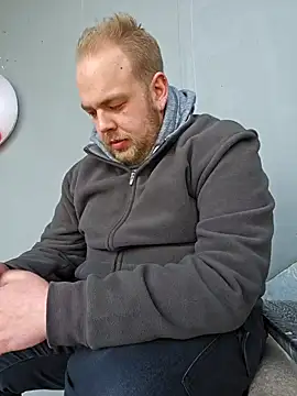 Snapshot of PupW0lfy chatting on 01.22.25 PupW0lfy online show from 01.22.25