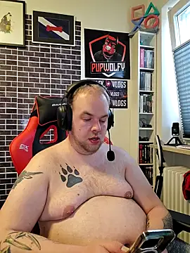 Snapshot of PupW0lfy chatting on 01.30.25 PupW0lfy online show from 01.30.25
