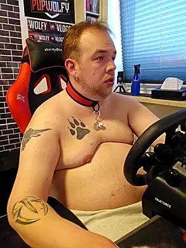 Snapshot of PupW0lfy chatting on 03.19.25 PupW0lfy online show from 03.19.25