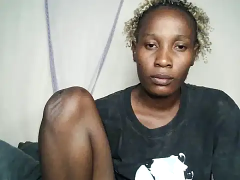 Snapshot of juiccypussy chatting on 06.02.26 juiccypussy online show from 06.02.26