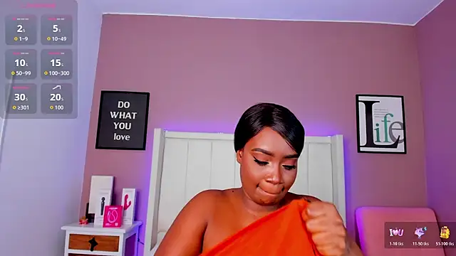 Britanymooree online show from 10.30.25