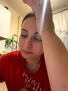 Snapshot of OlgaBuzzz chatting on 12.06.24 OlgaBuzzz online show from 12.06.24