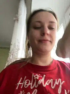 Snapshot of OlgaBuzzz chatting on 12.08.24 OlgaBuzzz online show from 12.08.24