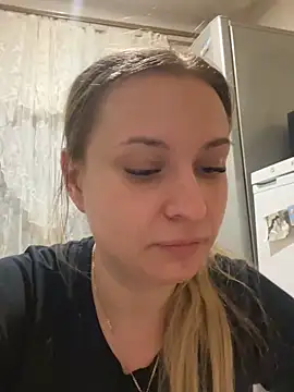 Snapshot of OlgaBuzzz chatting on 03.03.25 OlgaBuzzz online show from 03.03.25