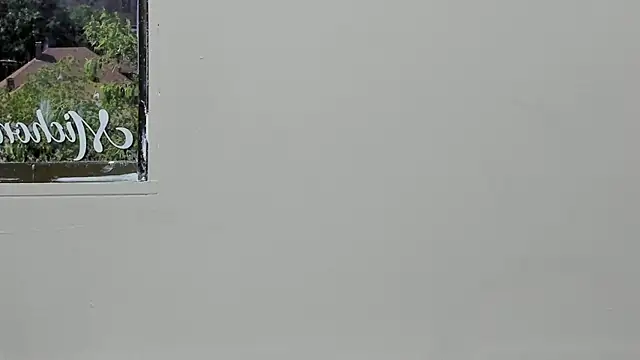 Littleolivia  online show from 02.17.25