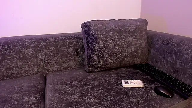 Littleolivia  online show from 03.29.26