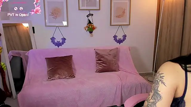 Veronica isaza   online show from 10.20.25